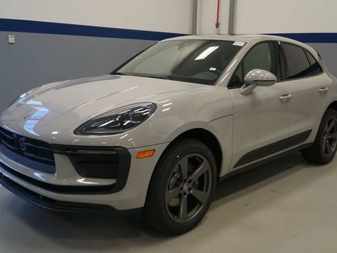New 2026 Porsche Macan image 1