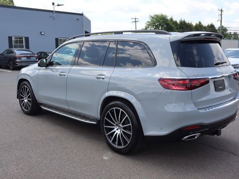 Used 2024 Mercedes-Benz GLS 450 4MATIC w/ AMG Line Exterior image 7