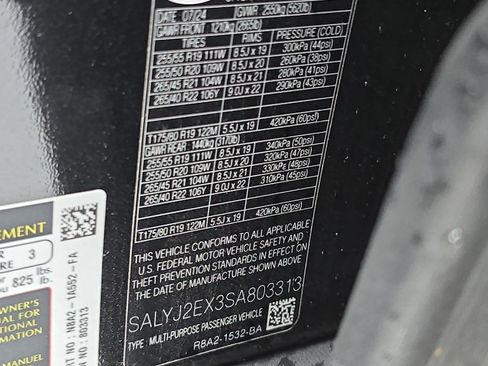 Certified 2025 Land Rover Range Rover Velar S image 36