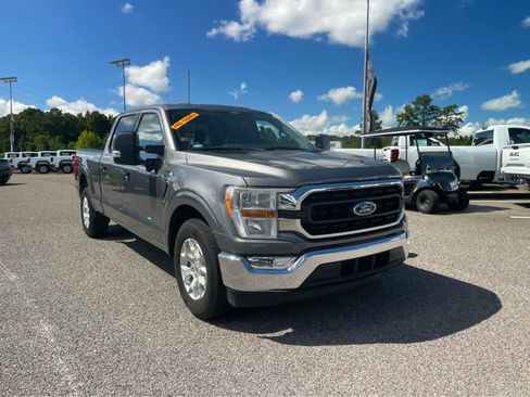Used 2022 Ford F150 XLT w/ Equipment Group 301A Mid RWD image 2