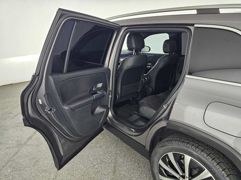 Used 2022 Mercedes-Benz GLB 250 image 15