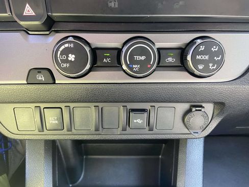 Used 2022 Toyota Tacoma SR w/ SR Convenience Package RWD image 24