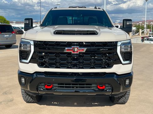 New 2026 Chevrolet Silverado 2500 ZR2 w/ LPO, Dark Essentials Package AWD/4WD image 9