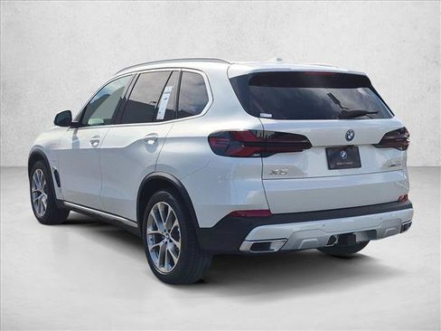 New 2026 BMW X5 xDrive50e AWD/4WD image 9