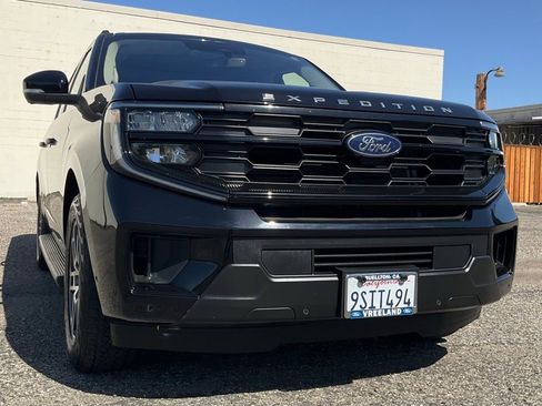 Used 2025 Ford Expedition Max Active AWD/4WD image 55