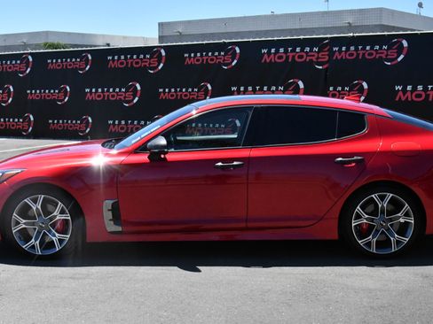 Used 2019 Kia Stinger GT1 RWD image 4