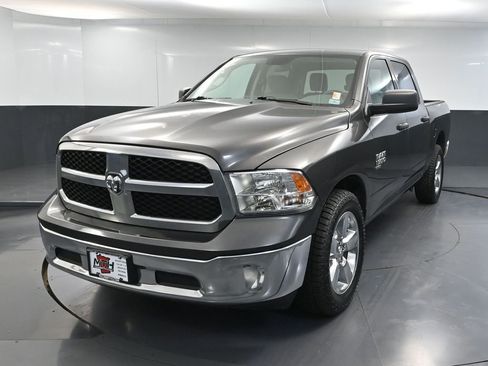 Used 2019 RAM 1500 ST w/ SXT Plus Group AWD/4WD image 12