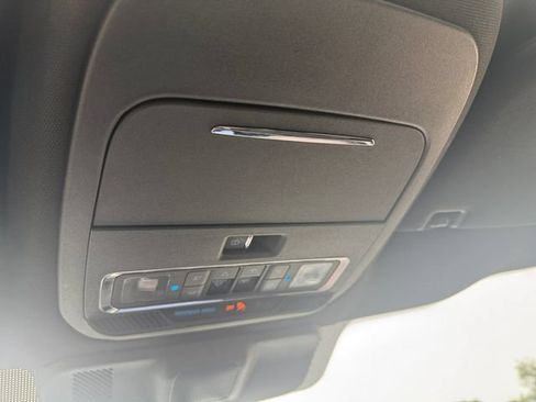 Used 2022 Ford F150 Lariat w/ Equipment Group 502A High AWD/4WD image 26