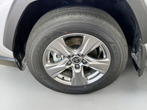 Used 2025 Toyota RAV4 LE AWD/4WD image 14