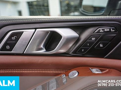 Used 2025 BMW X7 xDrive40i AWD/4WD image 56
