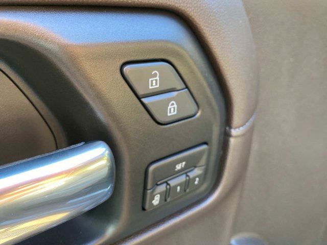 Used 2020 Chevrolet Silverado 2500 LTZ w/ LTZ Premium Package AWD/4WD image 14
