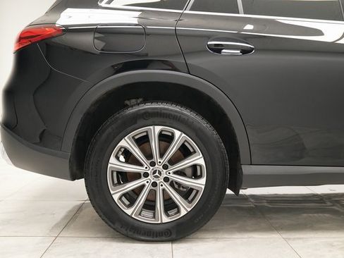 Used 2024 Mercedes-Benz GLC 300 4MATIC image 17