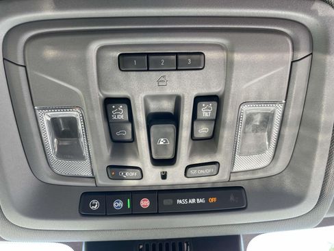 Used 2024 Chevrolet Silverado 1500 LT Trail Boss w/ Convenience Package II AWD/4WD image 31