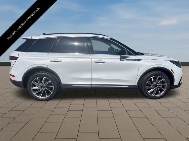 Used 2025 Lincoln Corsair AWD w/ Equipment Group 101A image 8