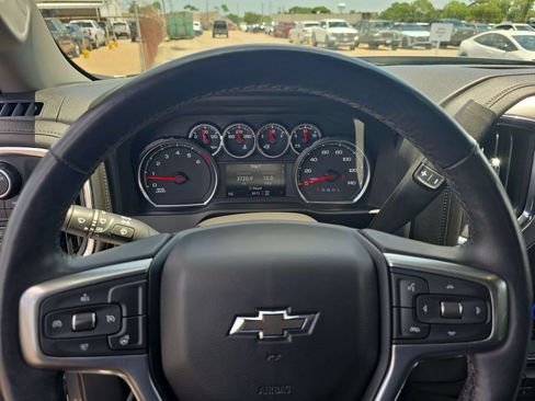Used 2022 Chevrolet Silverado 1500 LT Trail Boss w/ Convenience Package II AWD/4WD image 17