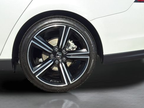 Used 2025 Honda Accord Sport image 37
