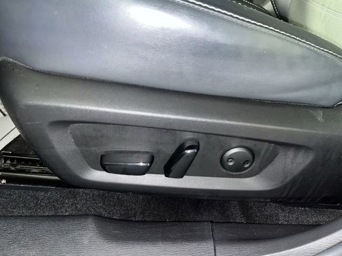 Used 2025 Mitsubishi Outlander AWD image 14
