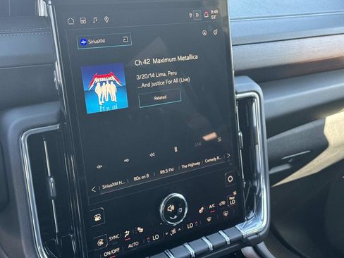 Used 2025 GMC Yukon Denali image 26