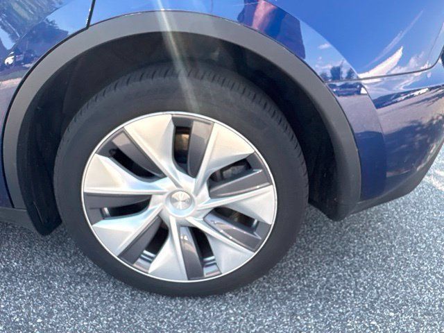 Used 2024 Tesla Model Y Long Range AWD/4WD image 8