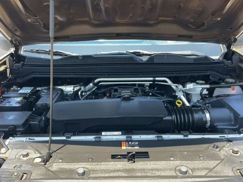 Used 2024 Chevrolet Colorado W/T RWD image 23