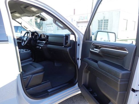 Used 2024 GMC Sierra 1500 Elevation image 26