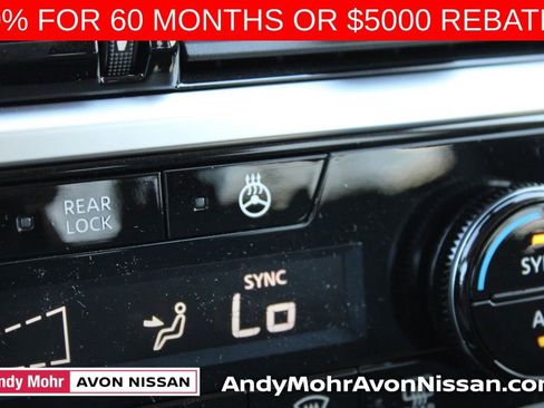 New 2025 Nissan Pathfinder SL w/ Lighting Package (N92) image 29