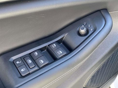 New 2025 Jeep Grand Cherokee Laredo image 39