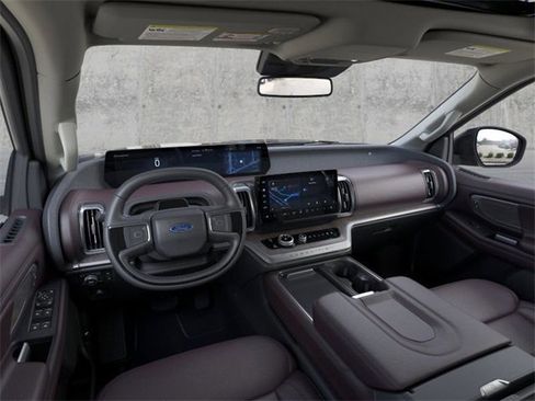 New 2025 Ford Expedition Platinum w/ Platinum Ultimate Package image 9