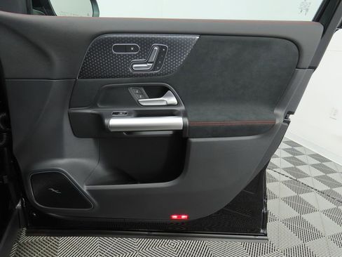 Certified 2025 Mercedes-Benz GLA 250 GLA 250 image 25