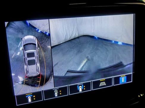 Certified 2023 Chevrolet Traverse RS AWD/4WD image 27