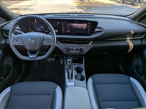 Used 2025 Buick Envista Preferred w/ Convenience I Package image 16