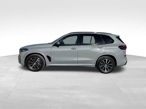 Certified 2025 BMW X5 xDrive40i w/ M Sport Package image 2
