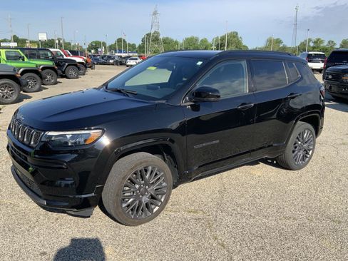 Used 2023 Jeep Compass High Altitude AWD/4WD image 4