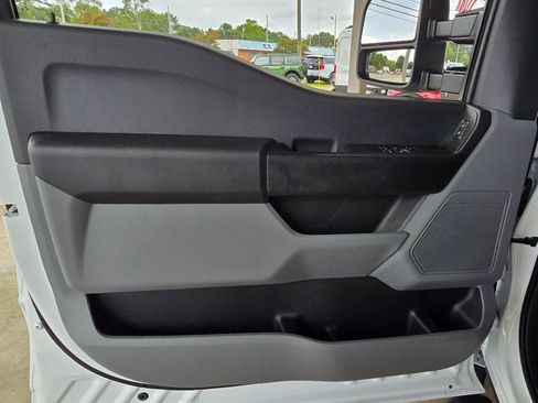 New 2025 Ford F550 4x4 Regular Cab Super Duty image 9