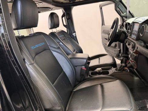 Used 2022 Jeep Wrangler Unlimited Rubicon 4xe w/ Cold Weather Group AWD/4WD image 24