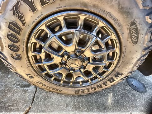 Used 2025 Toyota Tundra SR5 RWD image 32