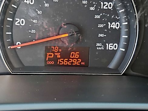 Used 2014 Kia Sorento LX FWD image 18