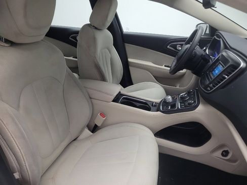 Used 2016 Chrysler 200 Limited image 21