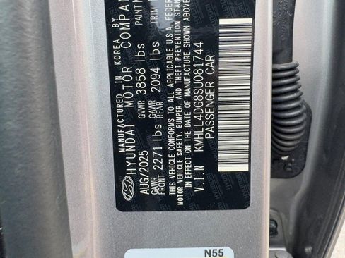 Used 2025 Hyundai Elantra SE image 22