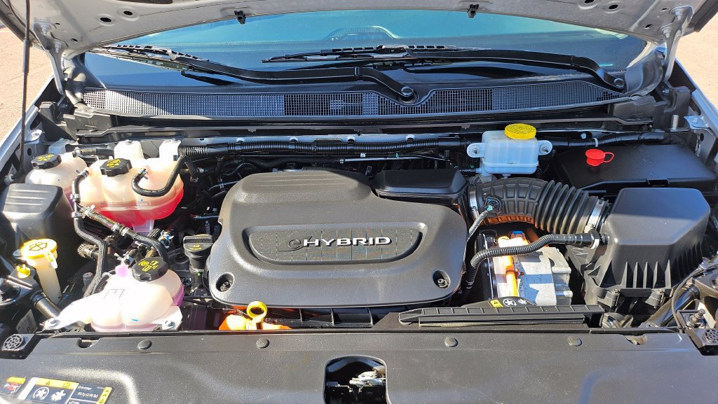 Used 2023 Chrysler Pacifica Touring-L FWD image 42