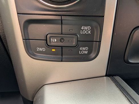 Used 2018 RAM 1500 SLT AWD/4WD image 15