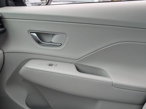 Certified 2025 Hyundai Kona Limited FWD image 25