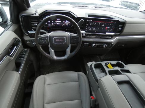 Used 2022 GMC Sierra 1500 SLT image 14
