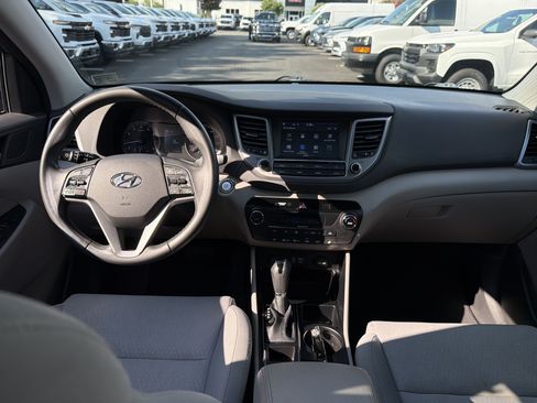 Used 2018 Hyundai Tucson Value w/ Cargo Package FWD image 30
