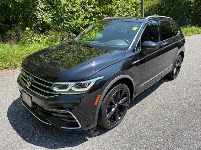 Used 2022 Volkswagen Tiguan SEL R-Line AWD/4WD image 2