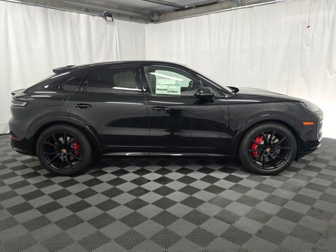 New 2026 Porsche Cayenne GTS image 8