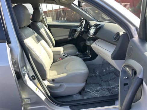 Used 2014 Toyota RAV4 EV image 14