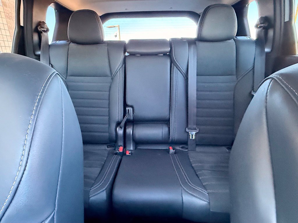 Used 2025 Mitsubishi Outlander SE AWD/4WD image 17
