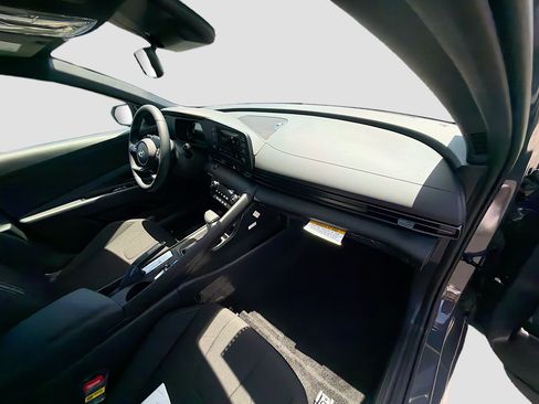 New 2026 Hyundai Elantra Sport FWD image 21