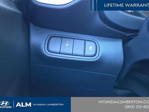 New 2026 Hyundai Venue SE FWD image 31